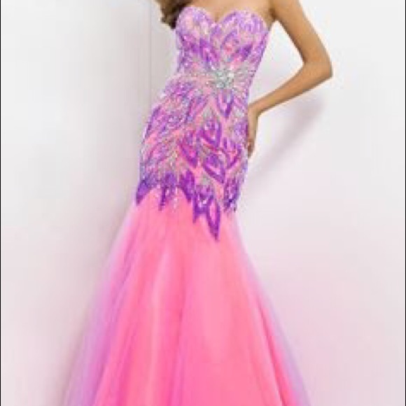 Dress - Picture 7 of 7